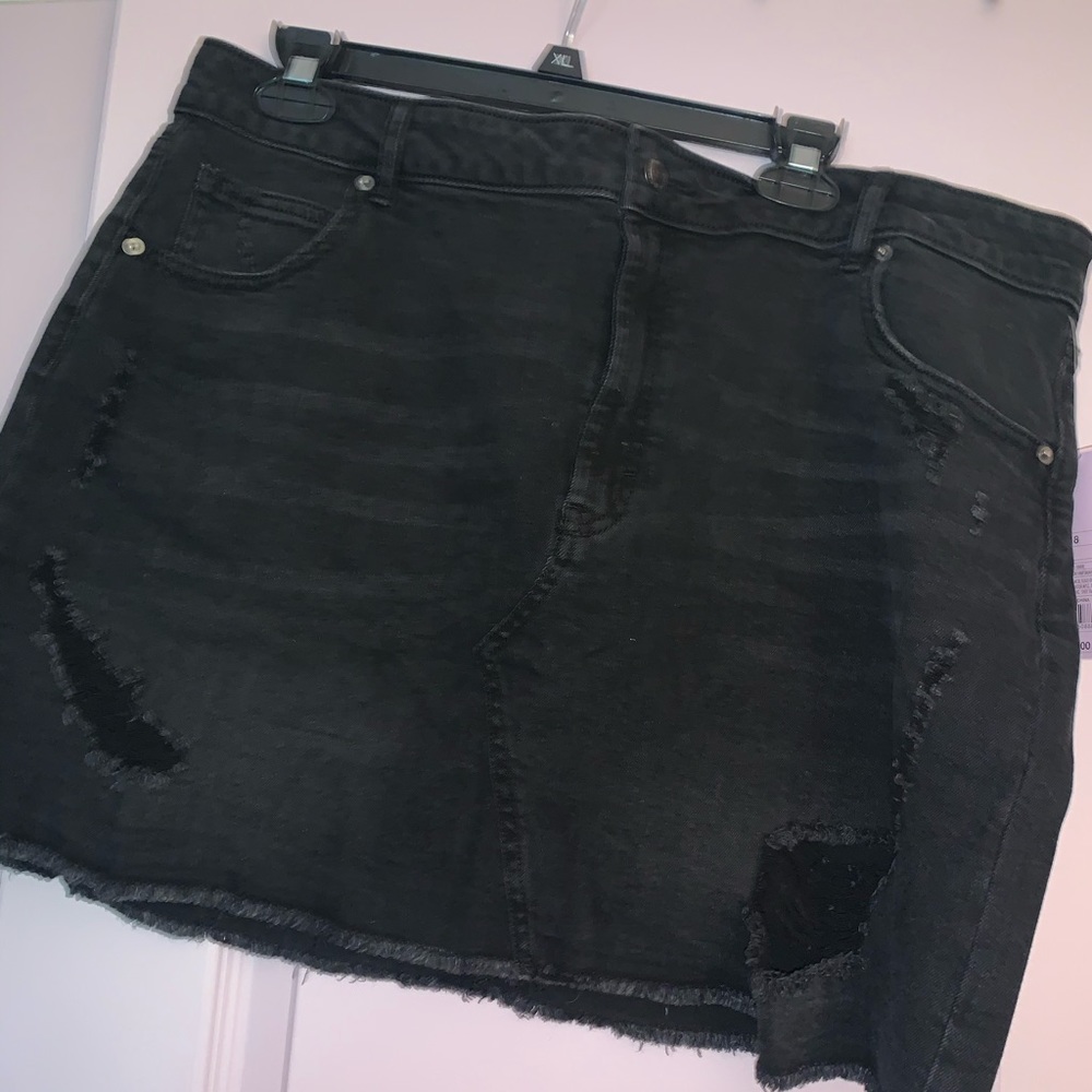 Wild fable NWT black denim skirt size 18